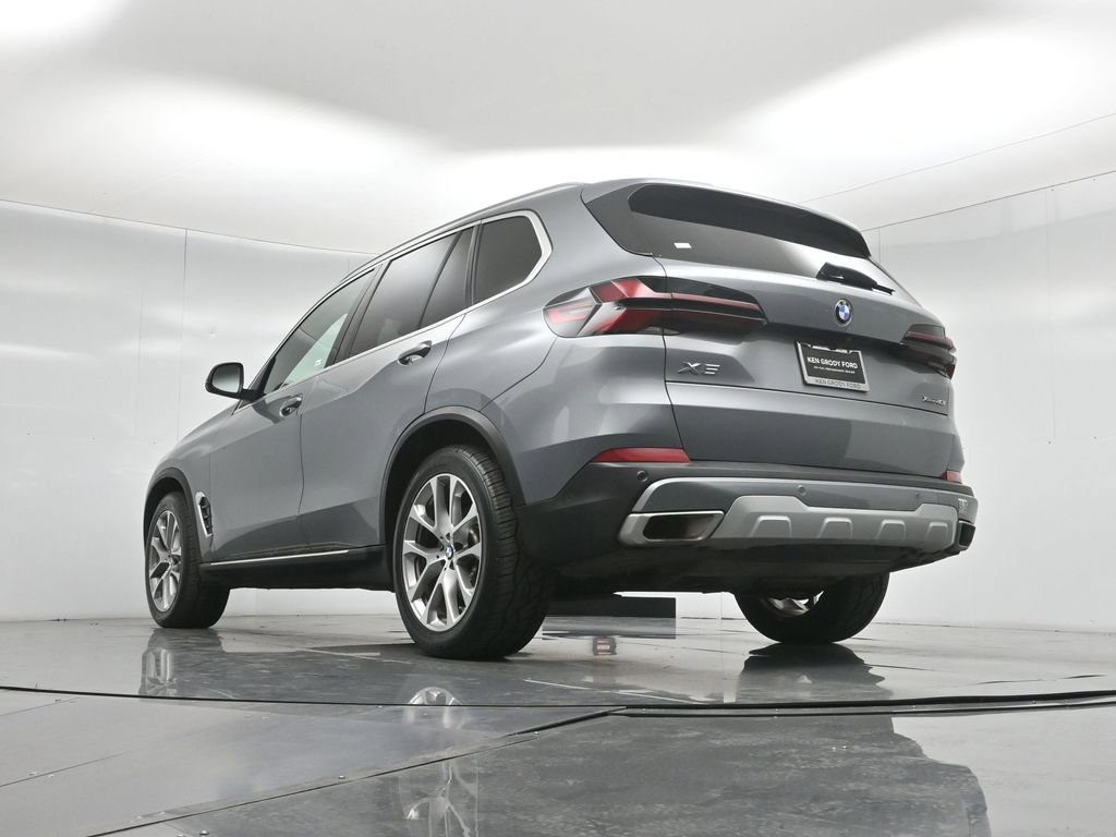 Used 2024 BMW X5 xDrive40i AWD/4WD image 52