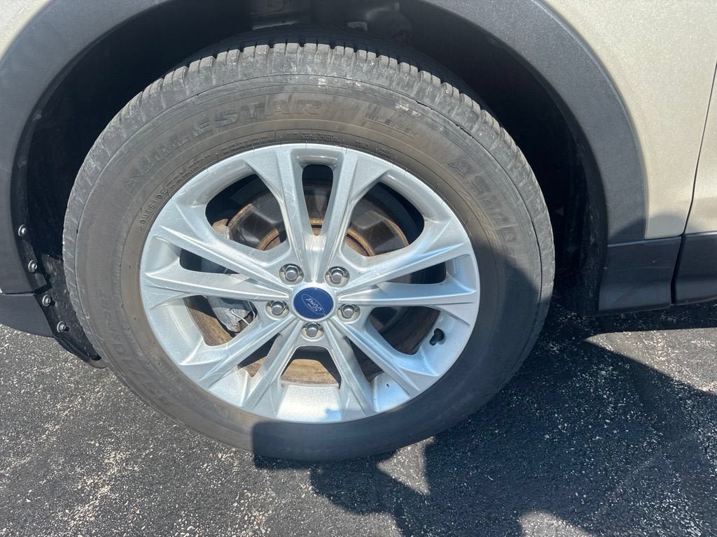 Certified 2018 Ford Escape SE w/ SE Sync 3 Package FWD image 17