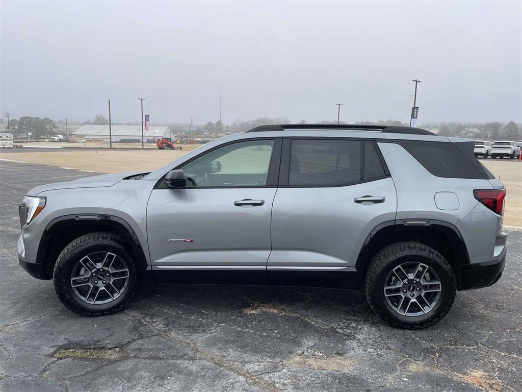 Used 2026 GMC Terrain AT4 image 2