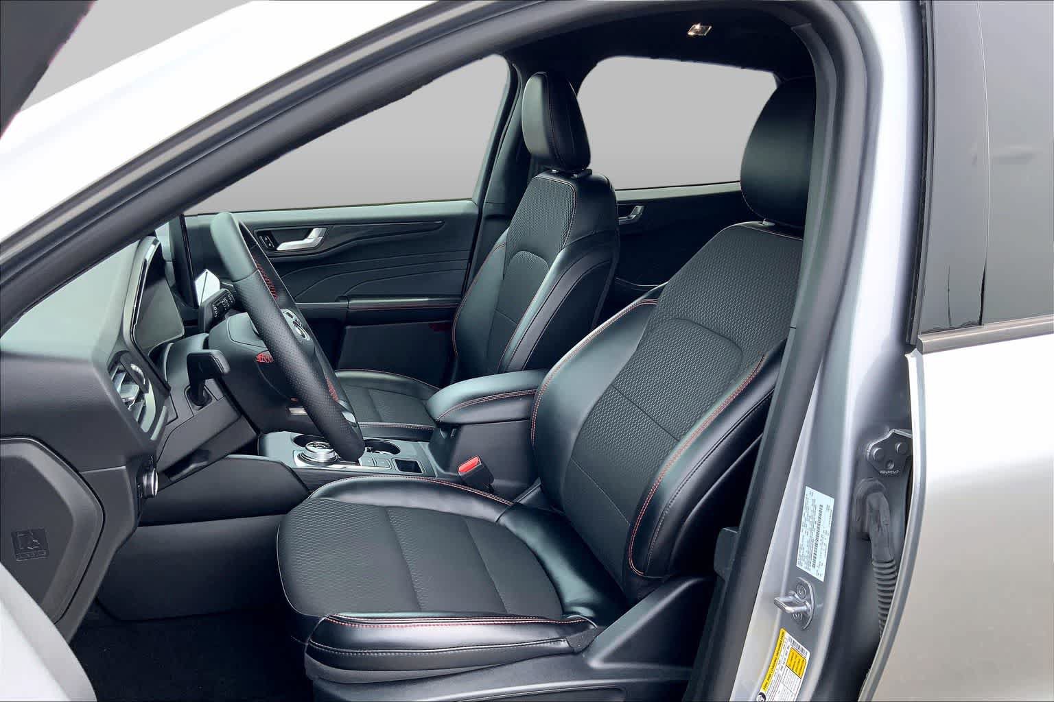Certified 2024 Ford Escape ST-Line w/ Tech Pack #1 FWD image 8