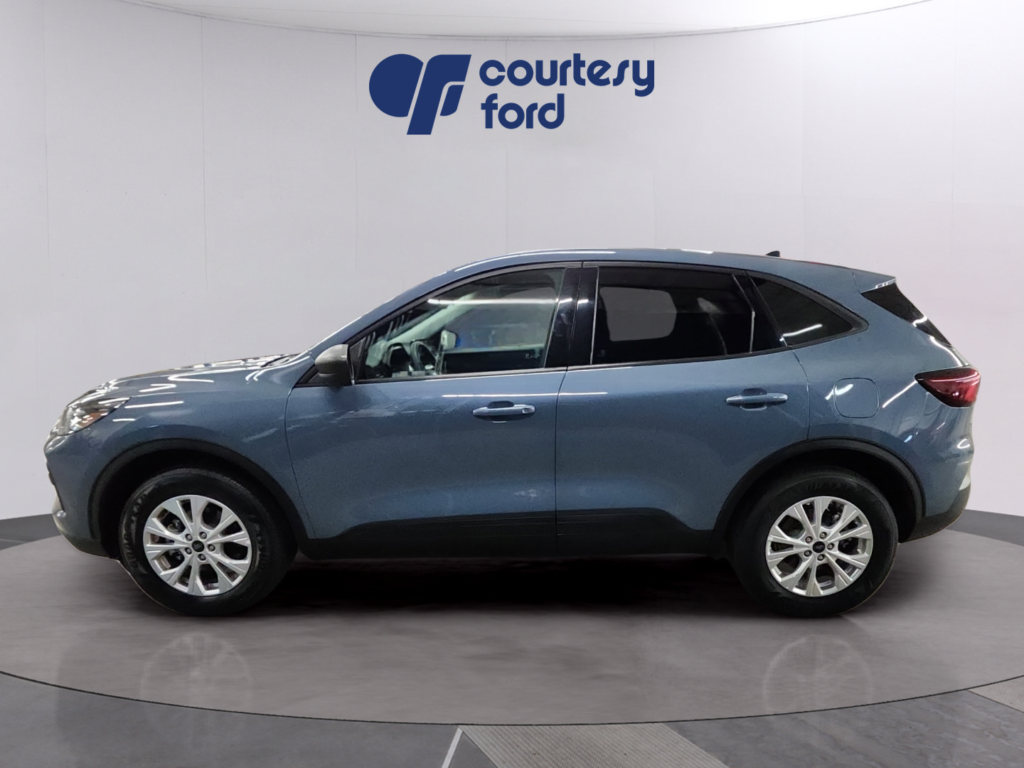 Certified 2025 Ford Escape Active w/ Tech Pack #1 AWD/4WD image 4