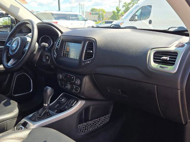Used 2018 Jeep Compass Latitude w/ Popular Equipment Group image 8