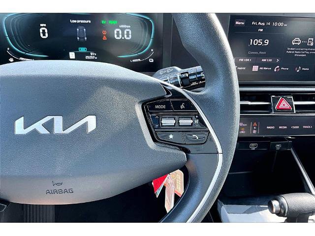 Used 2025 Kia Niro LX FWD image 10