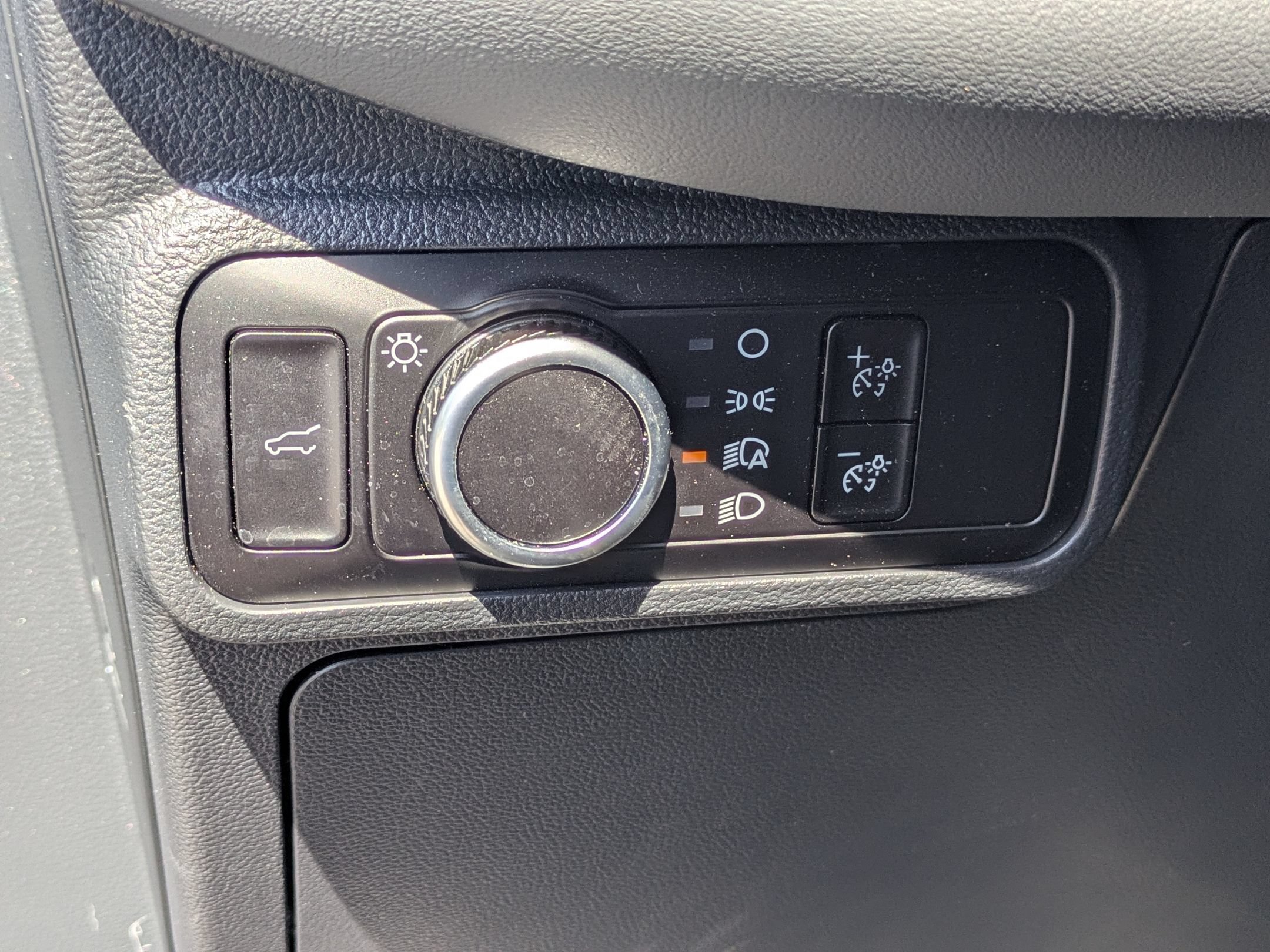 Certified 2025 Ford Explorer Active AWD/4WD image 14