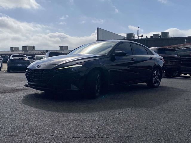 Used 2023 Hyundai Elantra SEL w/ Convenience Package FWD image 8