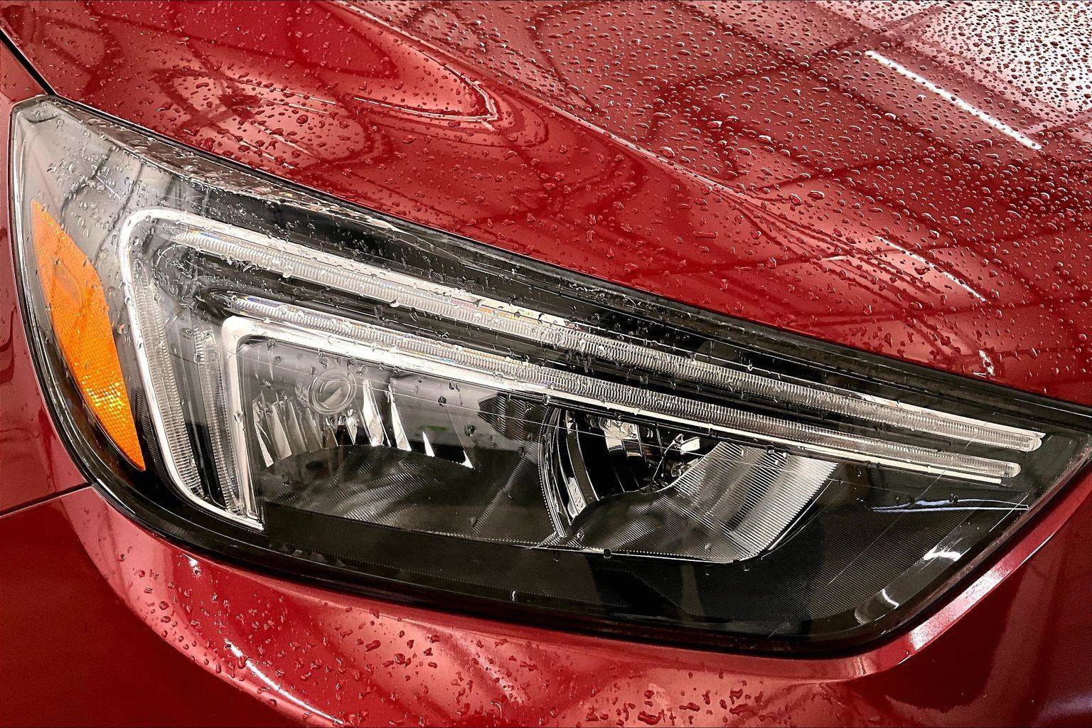 Used 2019 Buick Encore Sport Touring image 27