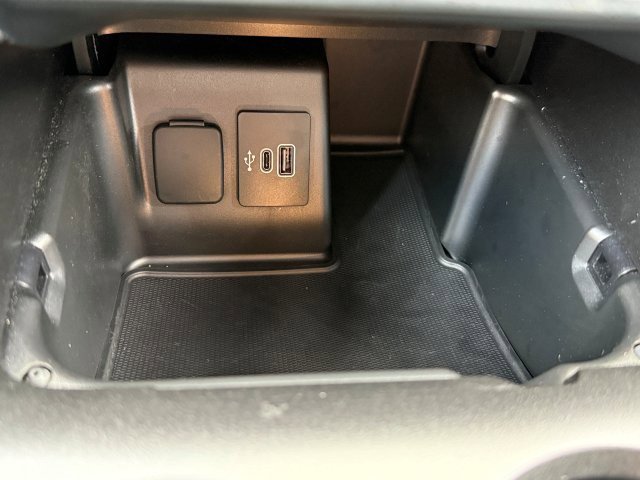 Certified 2025 Ford Explorer ST-Line w/ Premium Package image 42