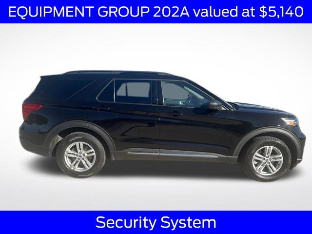 Certified 2020 Ford Explorer XLT w/ Equipment Group 202A AWD/4WD image 3