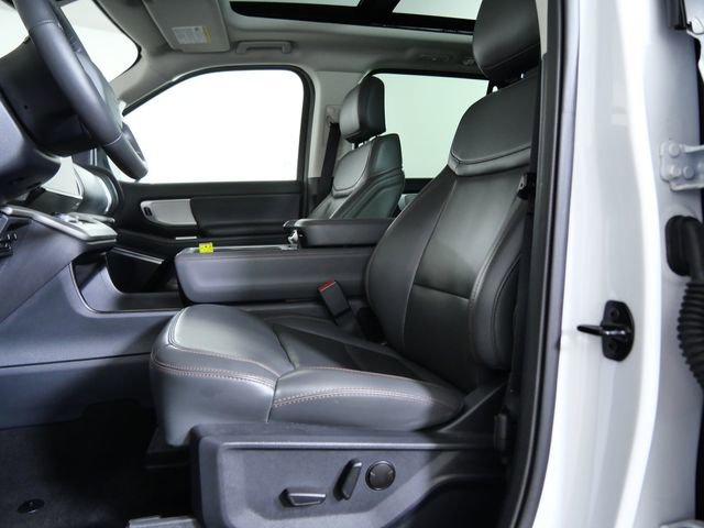 Certified 2025 Ford Expedition Active AWD/4WD image 20