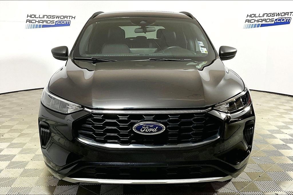 Certified 2023 Ford Escape ST-Line w/ Tech Pack #1 FWD image 2