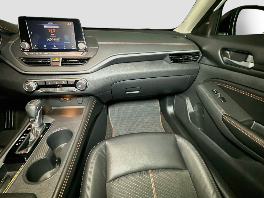 Used 2022 Nissan Altima 2.0 SR FWD image 33