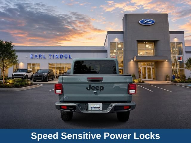 Used 2024 Jeep Gladiator Sport AWD/4WD image 6