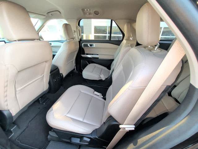 Certified 2023 Ford Explorer XLT w/ Equipment Group 202A image 13