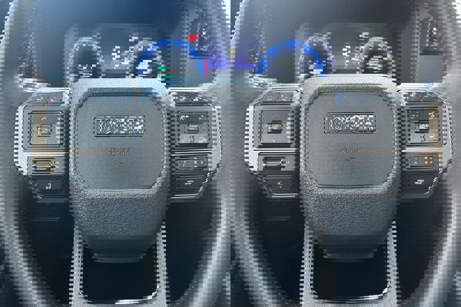 Used 2025 Toyota Land Cruiser image 23