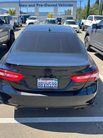 Used 2020 Toyota Camry SE w/ Convenience Package FWD image 9