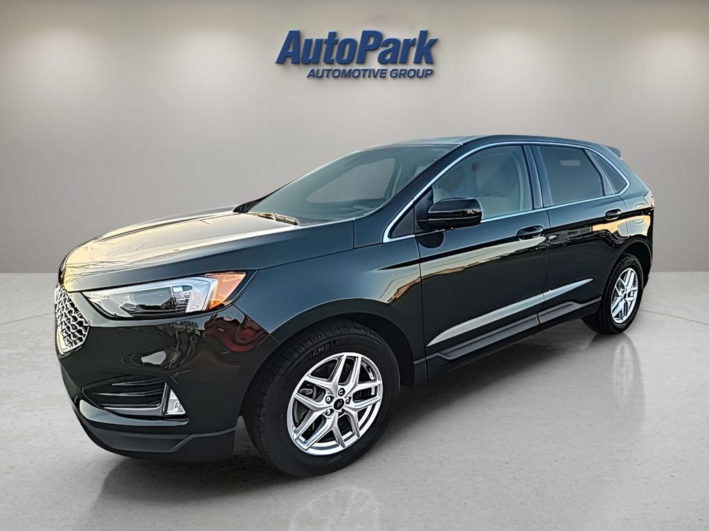 Certified 2024 Ford Edge SEL w/ Convenience Package AWD/4WD image 3