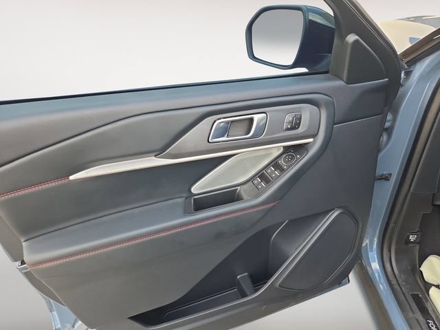 Certified 2025 Ford Explorer ST AWD/4WD image 10