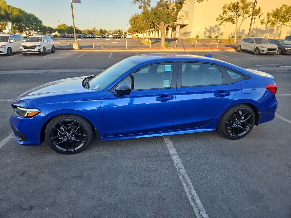 Used 2024 Honda Civic Sport image 4