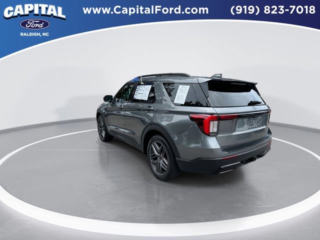 Certified 2025 Ford Explorer ST-Line w/ Premium Package RWD image 6