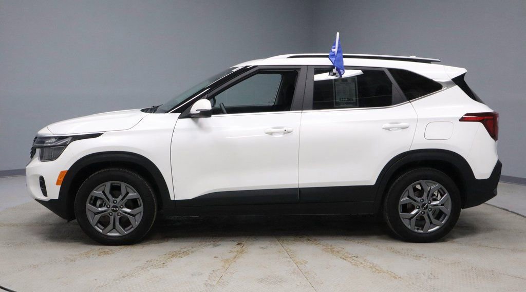 Used 2024 Kia Seltos S image 2