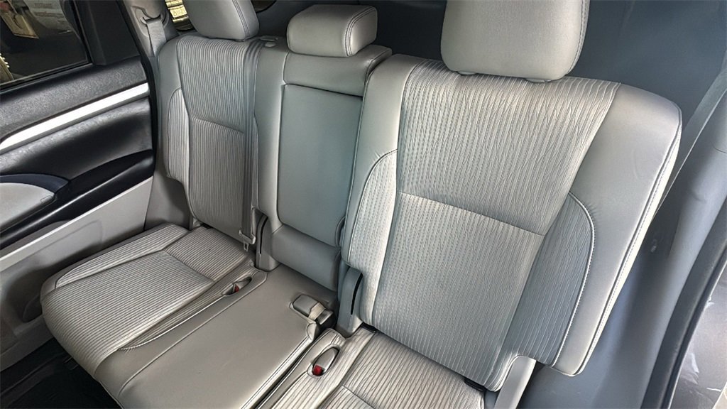 Used 2018 Toyota Highlander Plus image 20