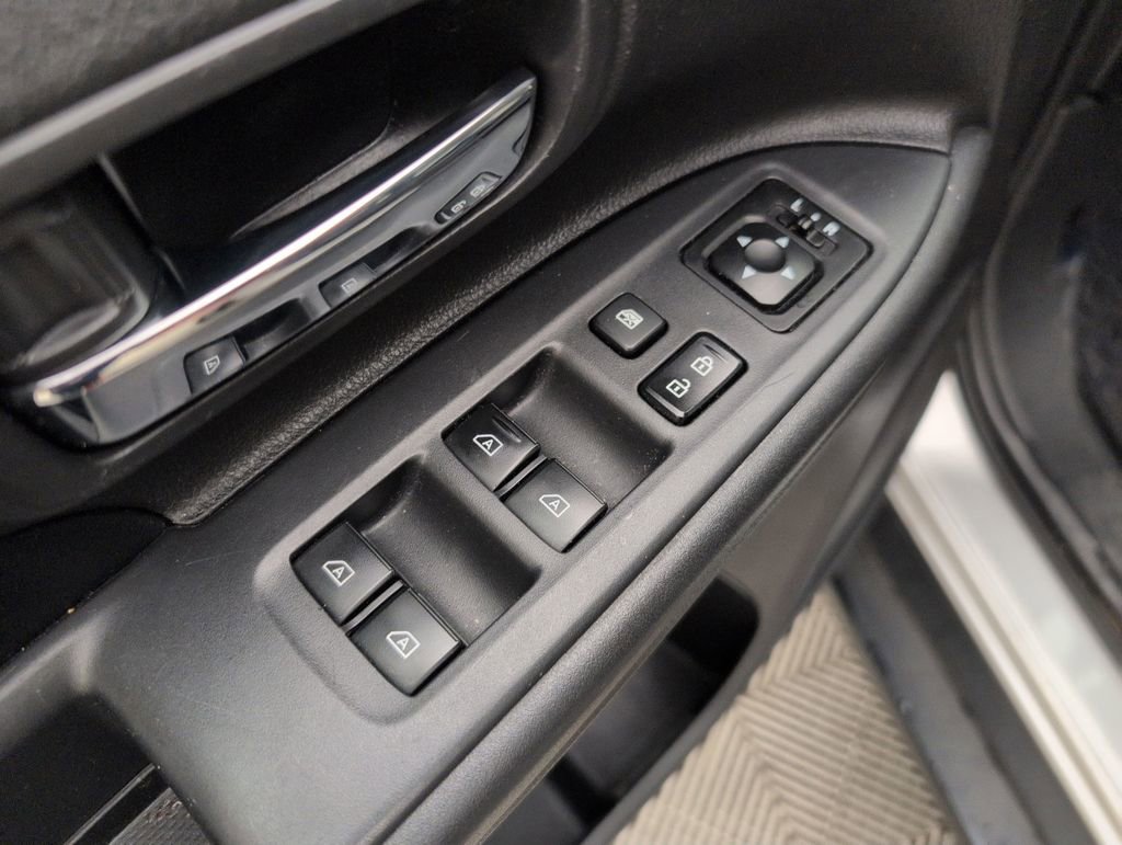 Used 2019 Mitsubishi Outlander SE FWD image 31