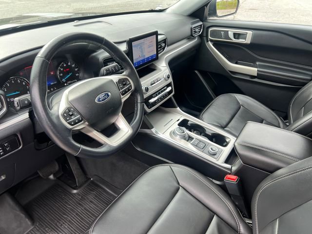 Certified 2023 Ford Explorer XLT w/ Equipment Group 202A AWD/4WD image 18