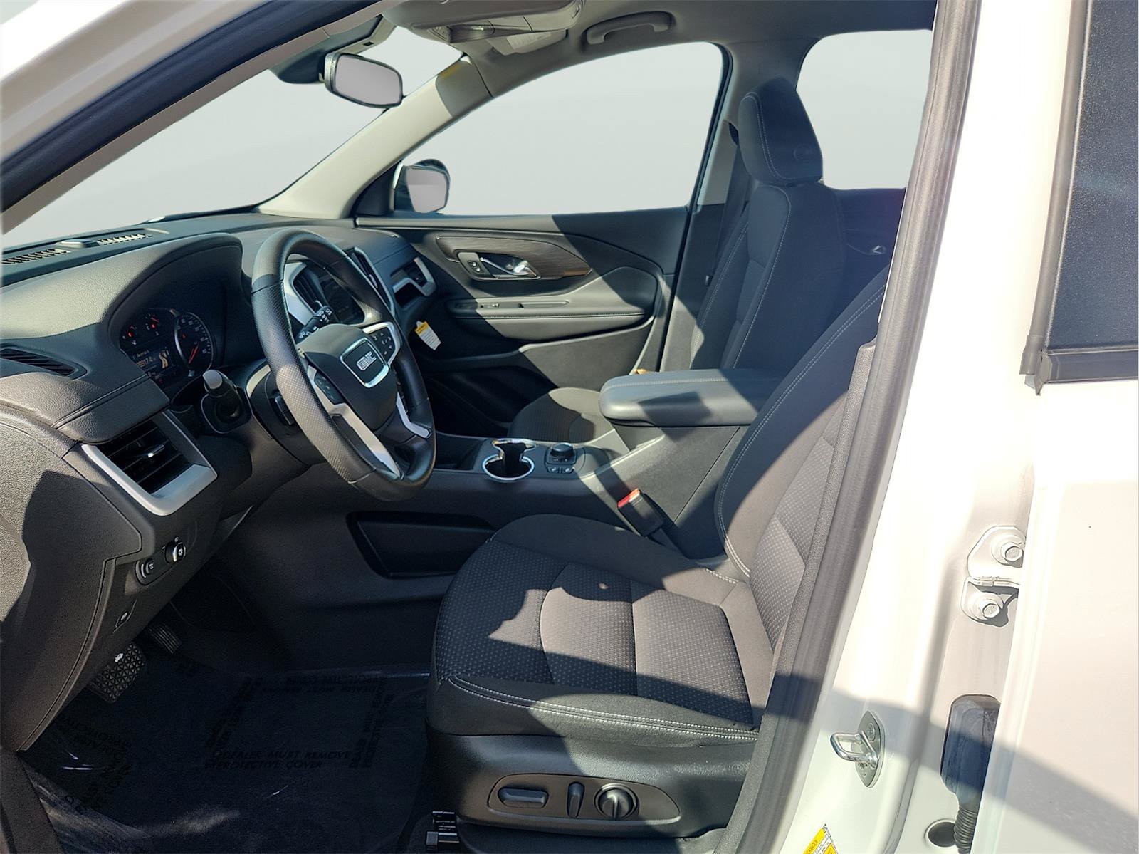 Used 2023 GMC Terrain SLE w/ Driver Convenience Package AWD/4WD image 11