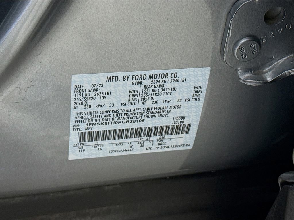 Certified 2023 Ford Explorer Limited w/ Equipment Group 301A AWD/4WD image 35