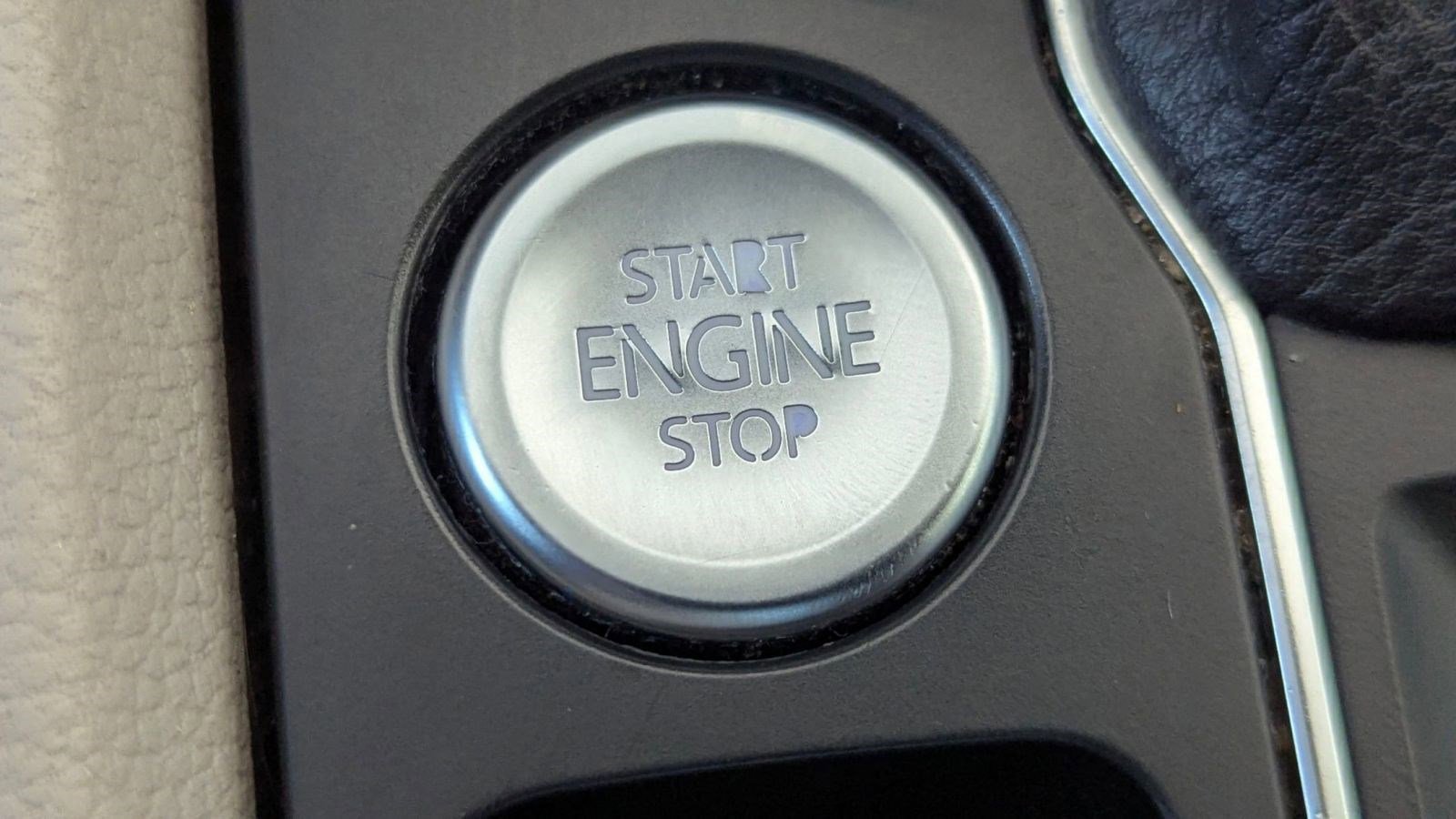 Used 2018 Volkswagen Atlas SEL w/ R-Line Package image 31