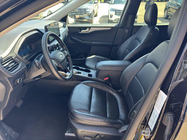 Certified 2025 Ford Escape Platinum AWD/4WD image 13