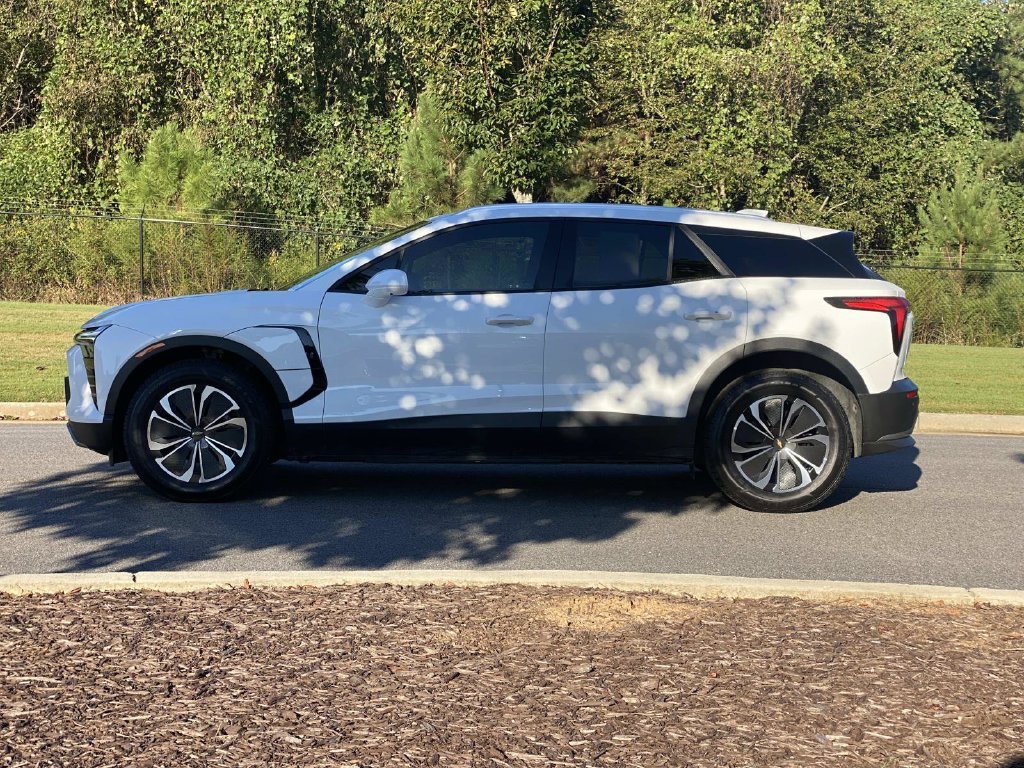 Used 2025 Chevrolet Blazer EV LT AWD/4WD image 10