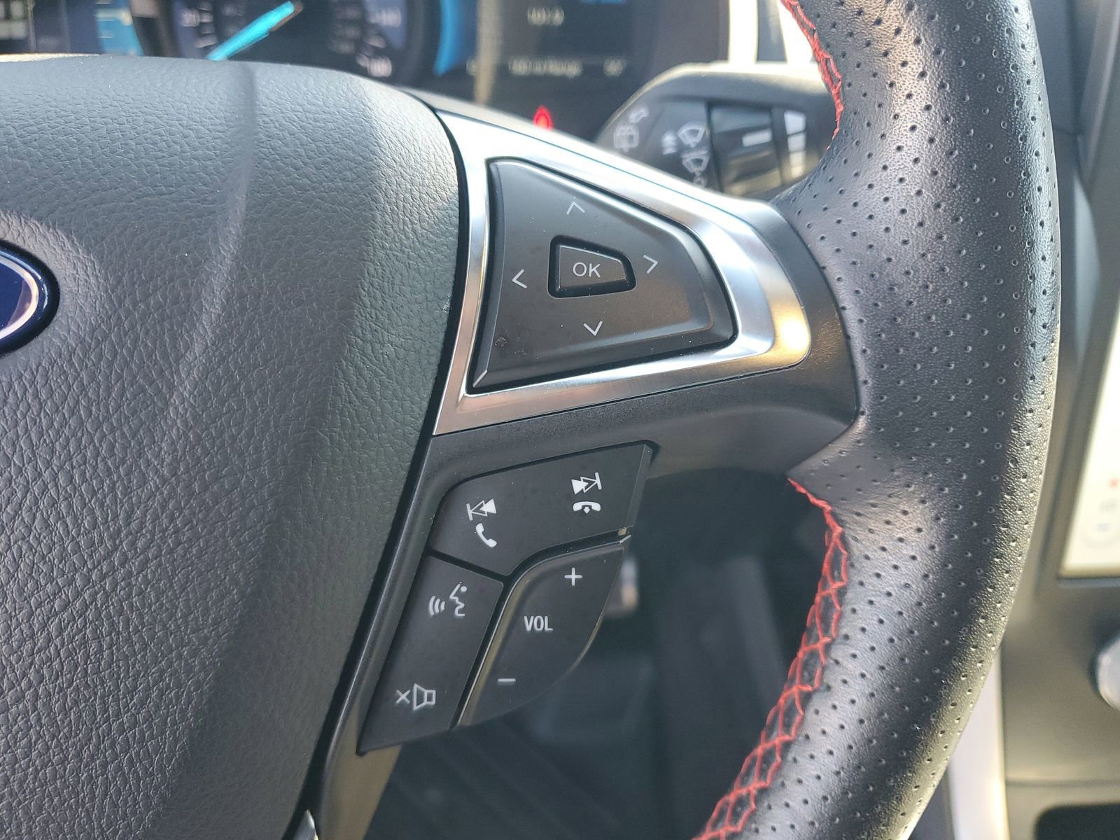 Certified 2024 Ford Edge ST-Line image 21