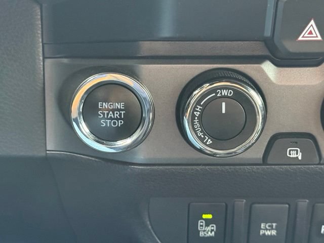 Used 2020 Toyota Tacoma TRD Sport w/ TRD Premium Sport Package AWD/4WD image 21