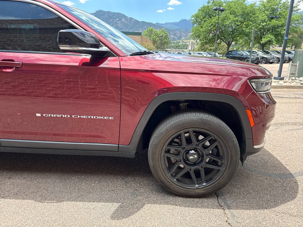Used 2024 Jeep Grand Cherokee L Limited w/ Trailer Tow Package AWD/4WD image 35
