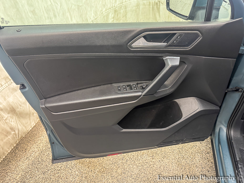 Used 2019 Volkswagen Tiguan SE w/ Panoramic Sunroof Package AWD/4WD image 20