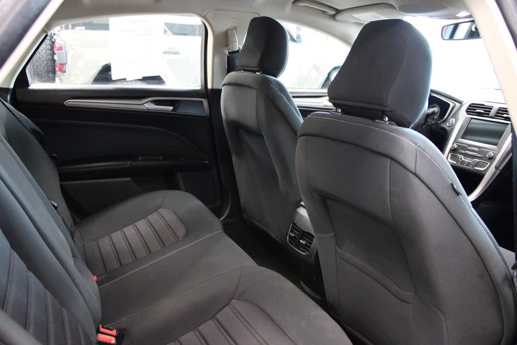 Certified 2020 Ford Fusion SE FWD image 35
