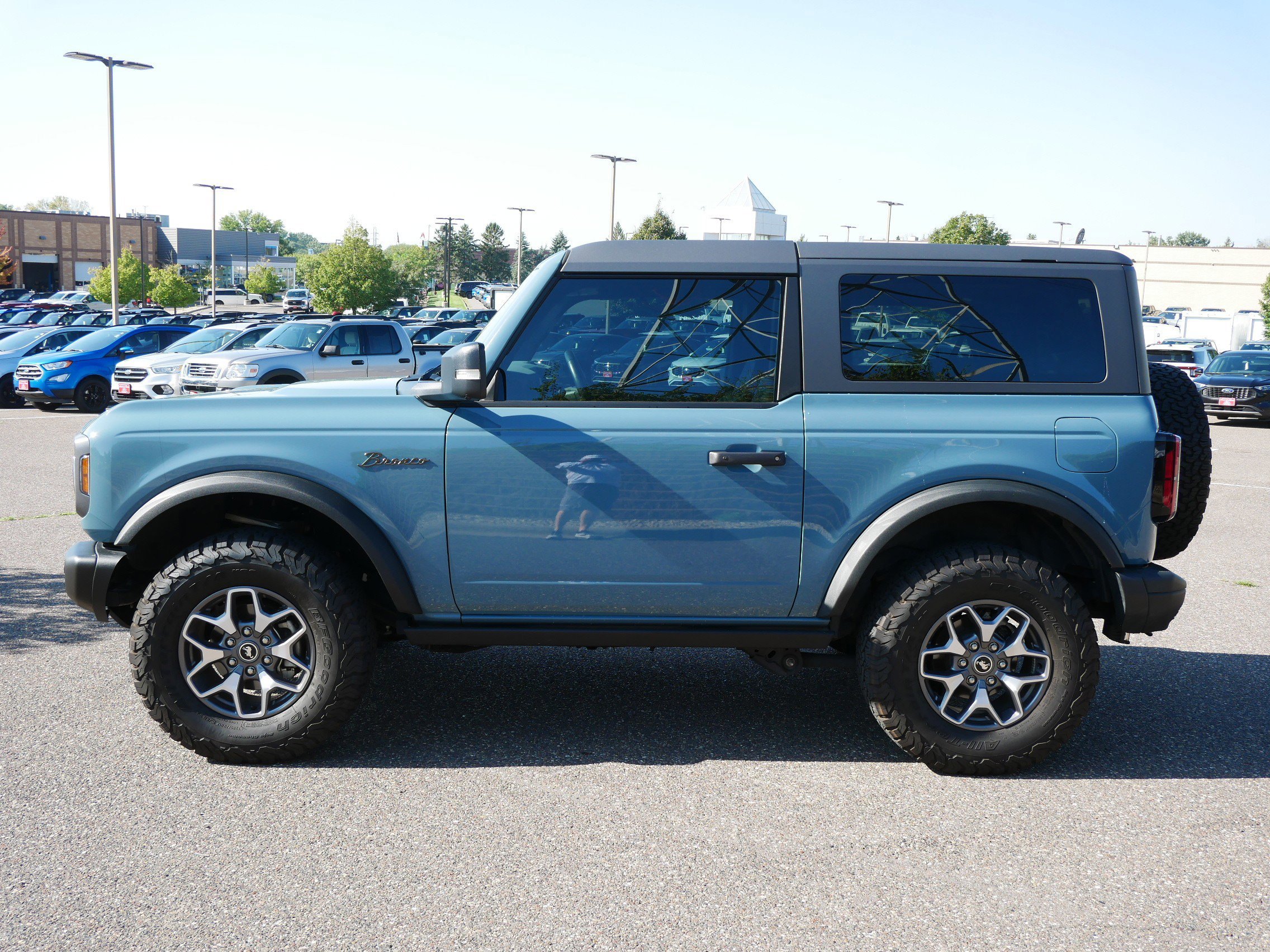 Certified 2022 Ford Bronco Badlands image 2