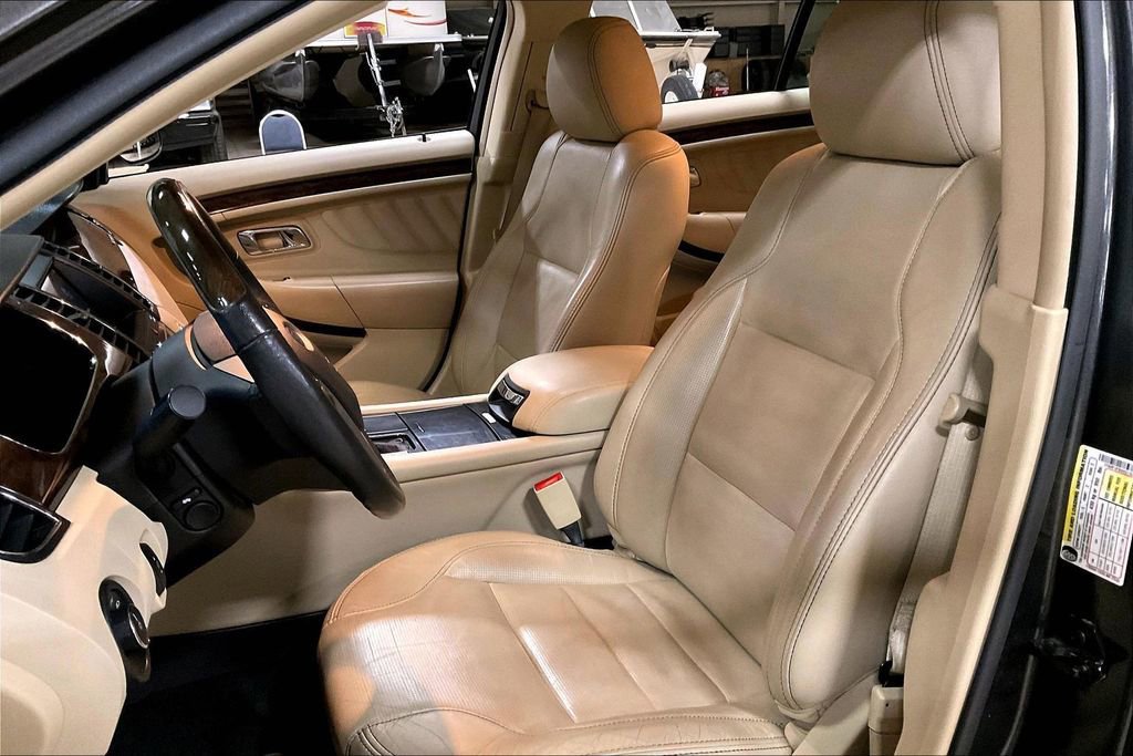Certified 2017 Ford Taurus Limited image 23
