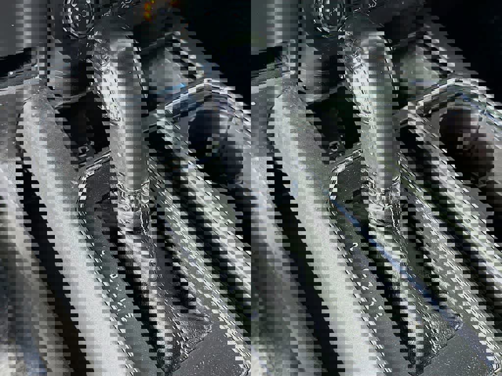 Certified 2019 Ford F150 XLT w/ Equipment Group 302A Luxury image 22