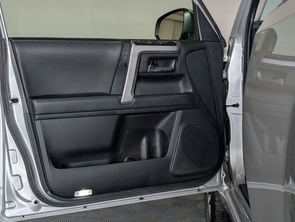 Used 2023 Toyota 4Runner TRD Sport AWD/4WD image 23