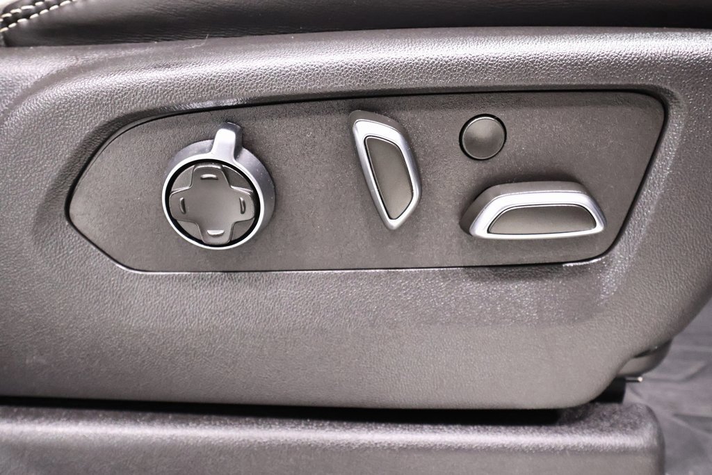 Used 2024 GMC Sierra 3500 Denali Ultimate image 23