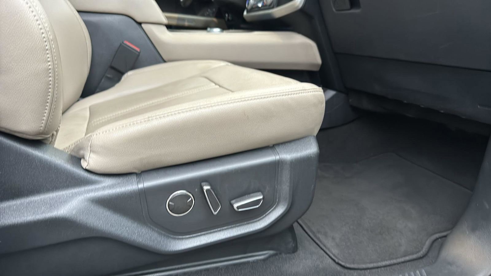 Certified 2024 Ford Expedition Max Limited image 25