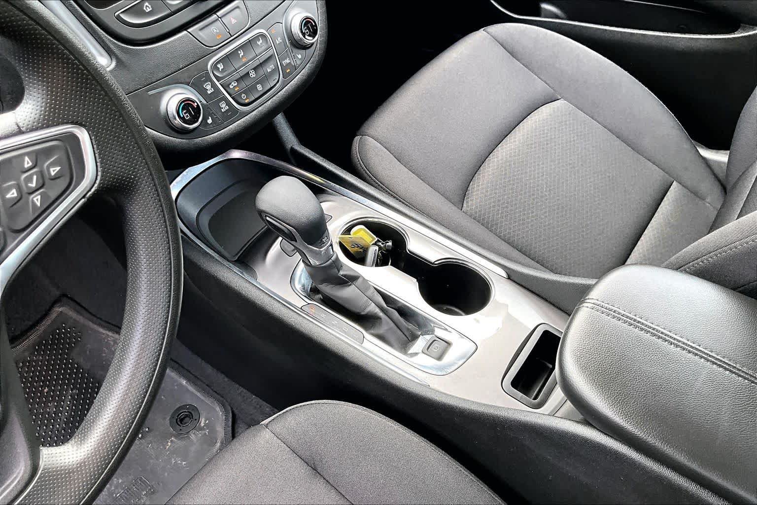 Used 2024 Chevrolet Malibu LT FWD image 17