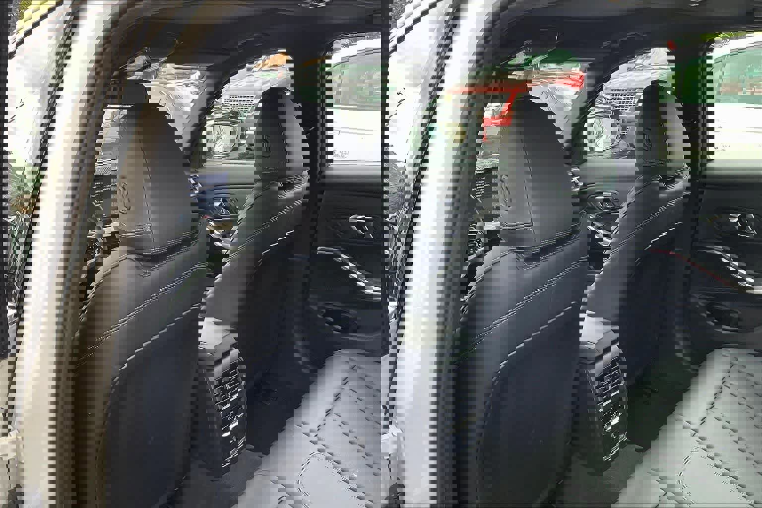 Used 2025 BMW 330i Sedan image 14