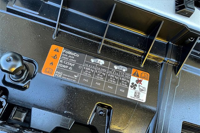 Certified 2022 Ford Explorer XLT w/ Equipment Group 202A image 34