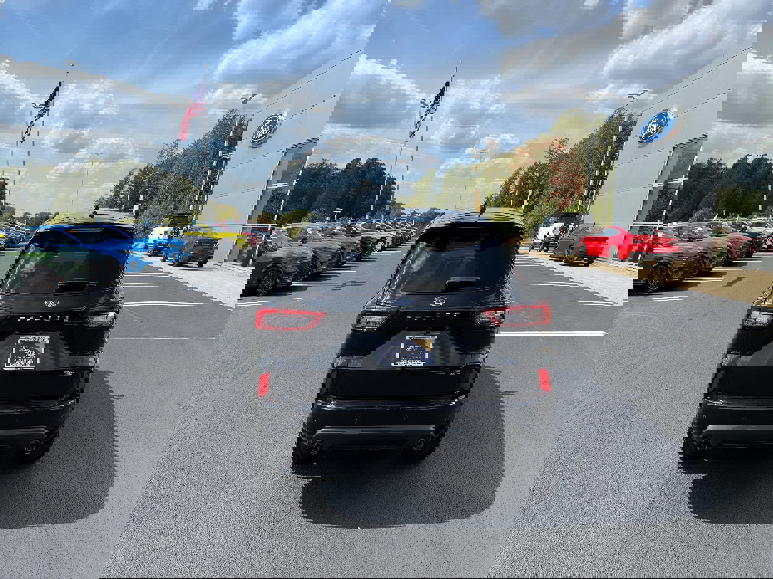 Certified 2024 Ford Escape ST-Line Select w/ Tech Pack #1 image 4