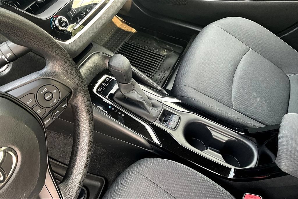 Used 2022 Toyota Corolla LE FWD image 20