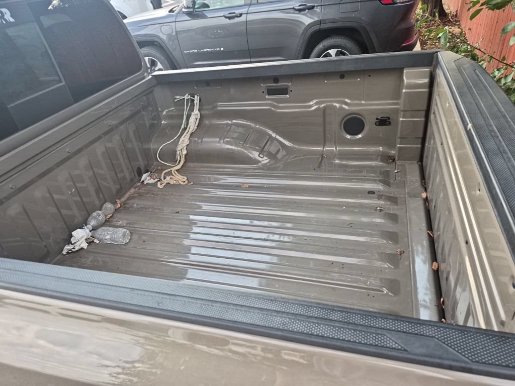 Used 2024 Nissan Frontier Pro-X RWD image 11
