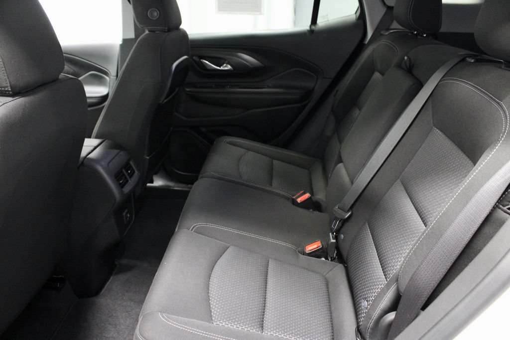 Used 2024 GMC Terrain SLE w/ Driver Convenience Package FWD image 22
